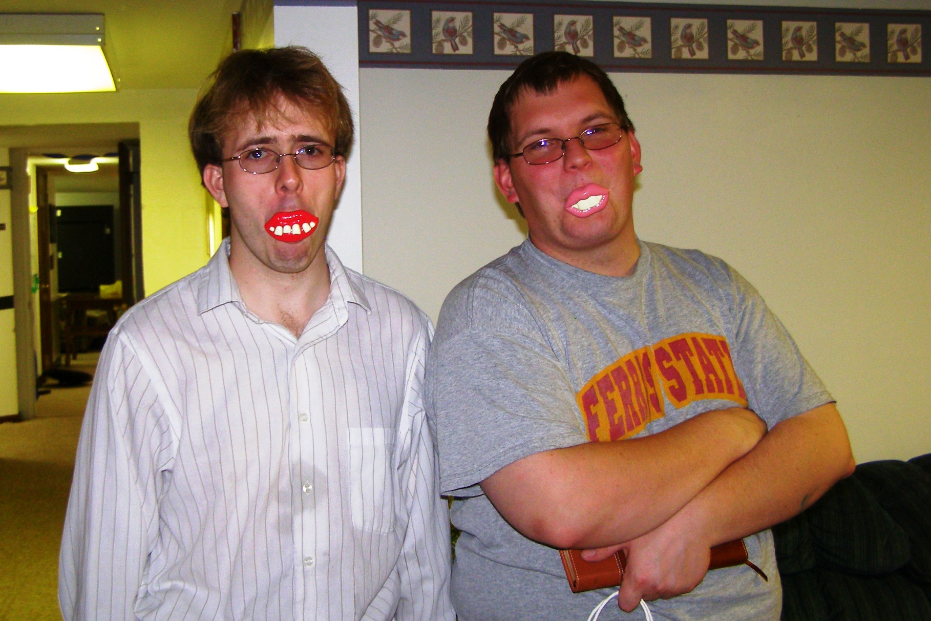 strangelips.jpg